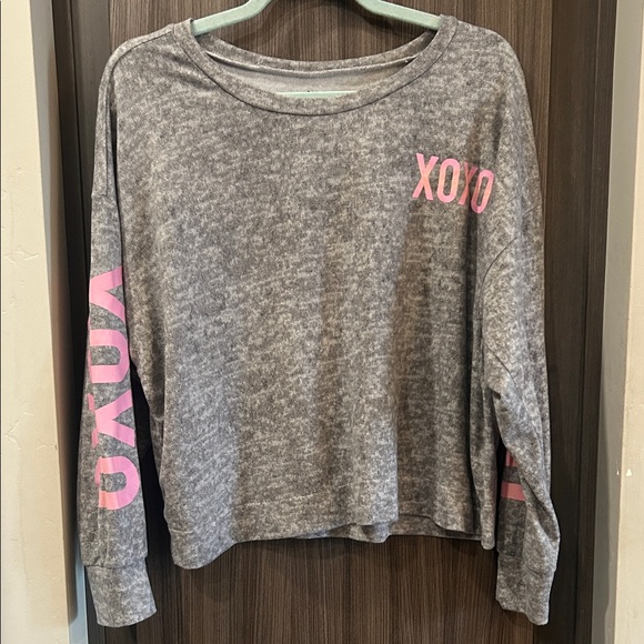 XOXO Tops - XOXO Women's Heathered Gray Top with Pink Accents